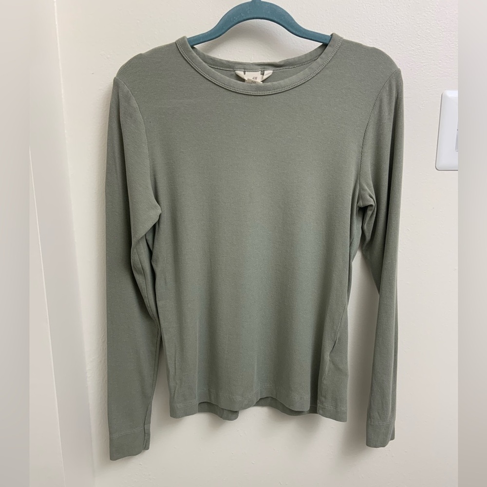 H&M Sage Green Ribbed Long Sleeve Tee XL Minimalist, Stretch Top